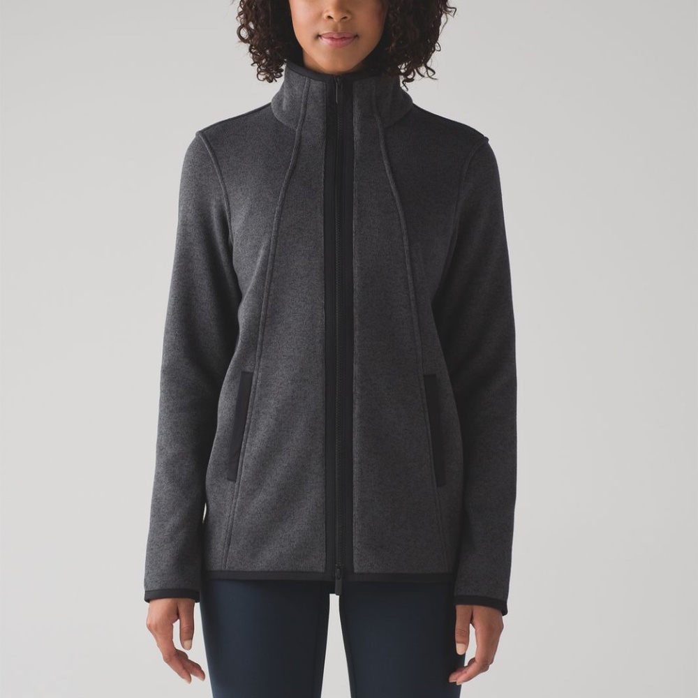 EUC Lululemon Its Fleecing Cold Jacket Gray 10